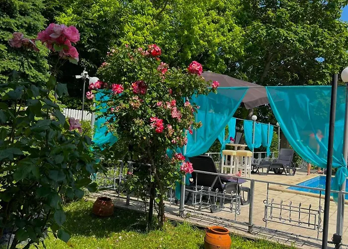 Апартамент Complex Diva& Bar & Restaurant *