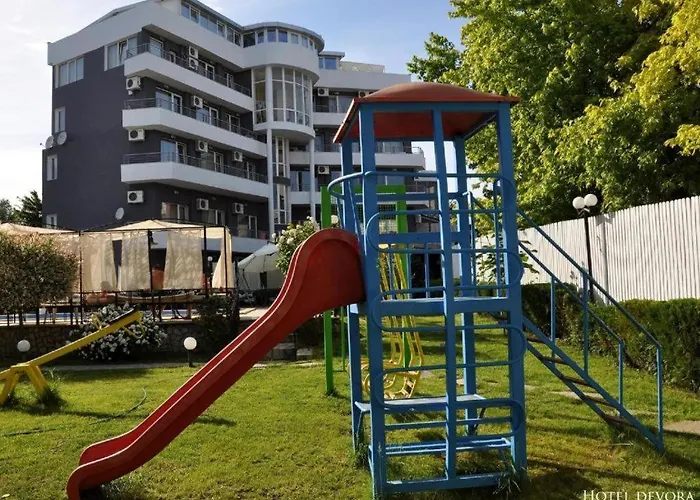 Апартамент Complex Diva& Bar & Restaurant Св. Св. Константин и Елена