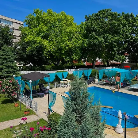 Complex Diva& Bar & Restaurant Apartman