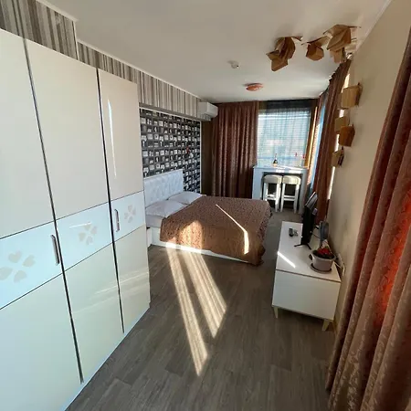 Complex Diva& Bar & Restaurant Apartman