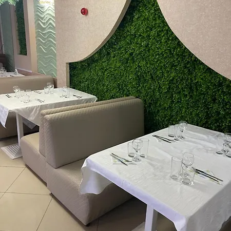 Complex Diva& Bar & Restaurant Apartmán