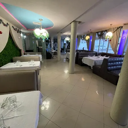 Complex Diva& Bar & Restaurant Apartment *