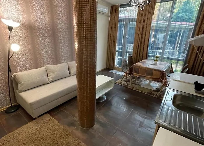 Hotel Diva& Bar Апартамент *