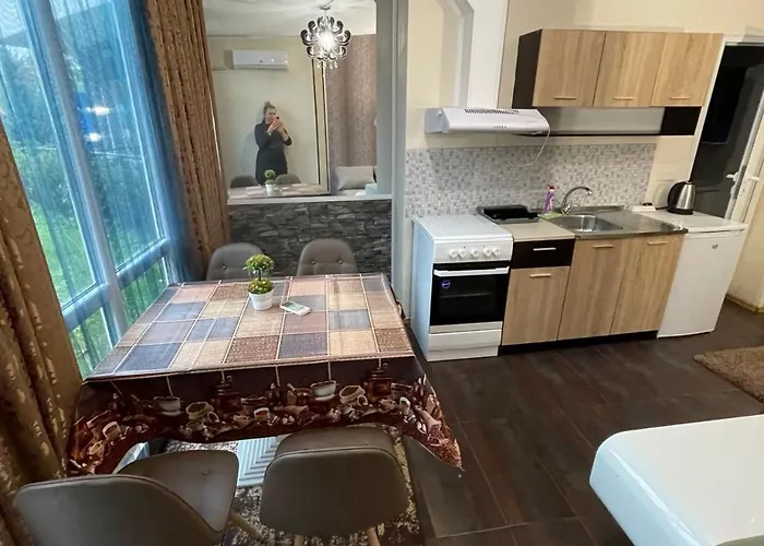 Hotel Diva& Bar Апартамент *