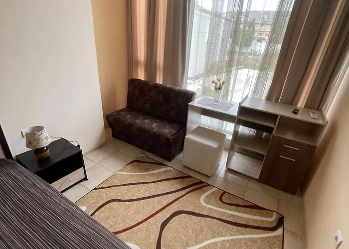 Hotel Diva& Bar Апартамент *